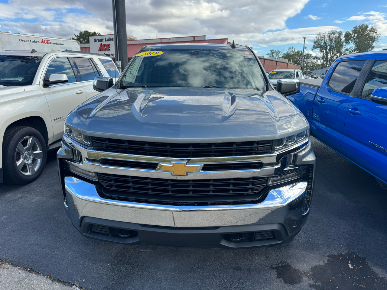 2019 Chevrolet Silverado 1500 LT photo 4