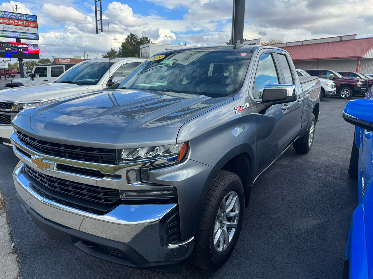 2019 Chevrolet Silverado 1500 LT photo 5