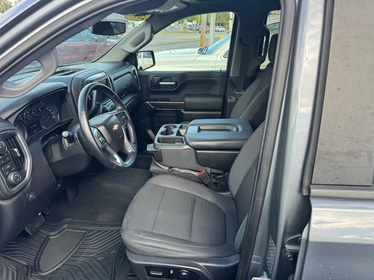 2019 Chevrolet Silverado 1500 LT photo 7