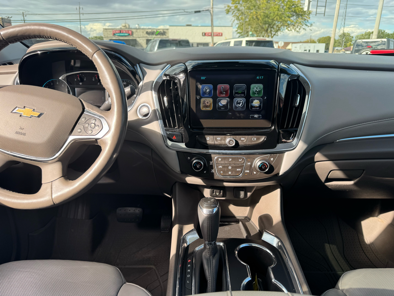 2018 Chevrolet Traverse Premier photo 11