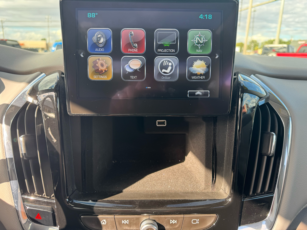 2018 Chevrolet Traverse Premier photo 17