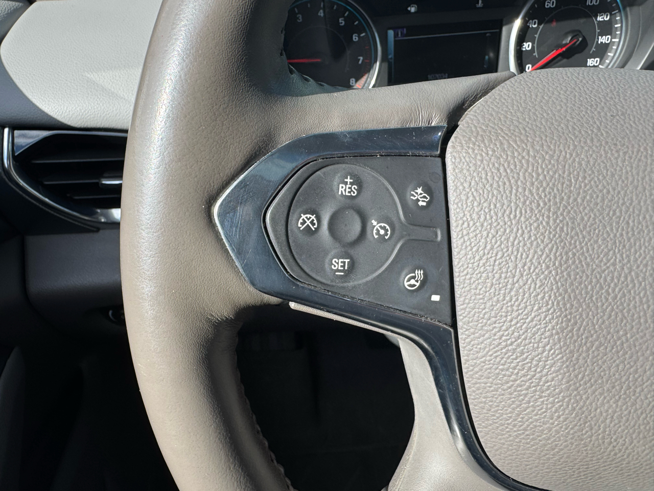 2018 Chevrolet Traverse Premier photo 18