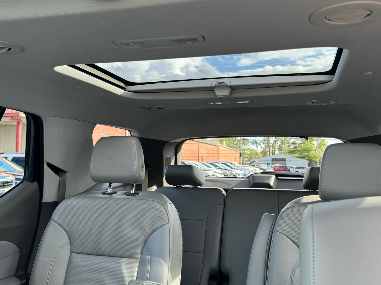 2018 Chevrolet Traverse Premier photo 23