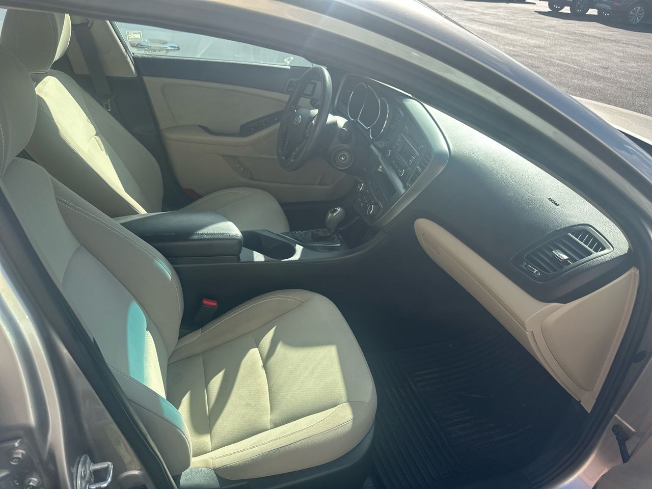 Kia Optima 4dr Sdn LX 2013 Kia Optima 4dr Sdn LX 2013