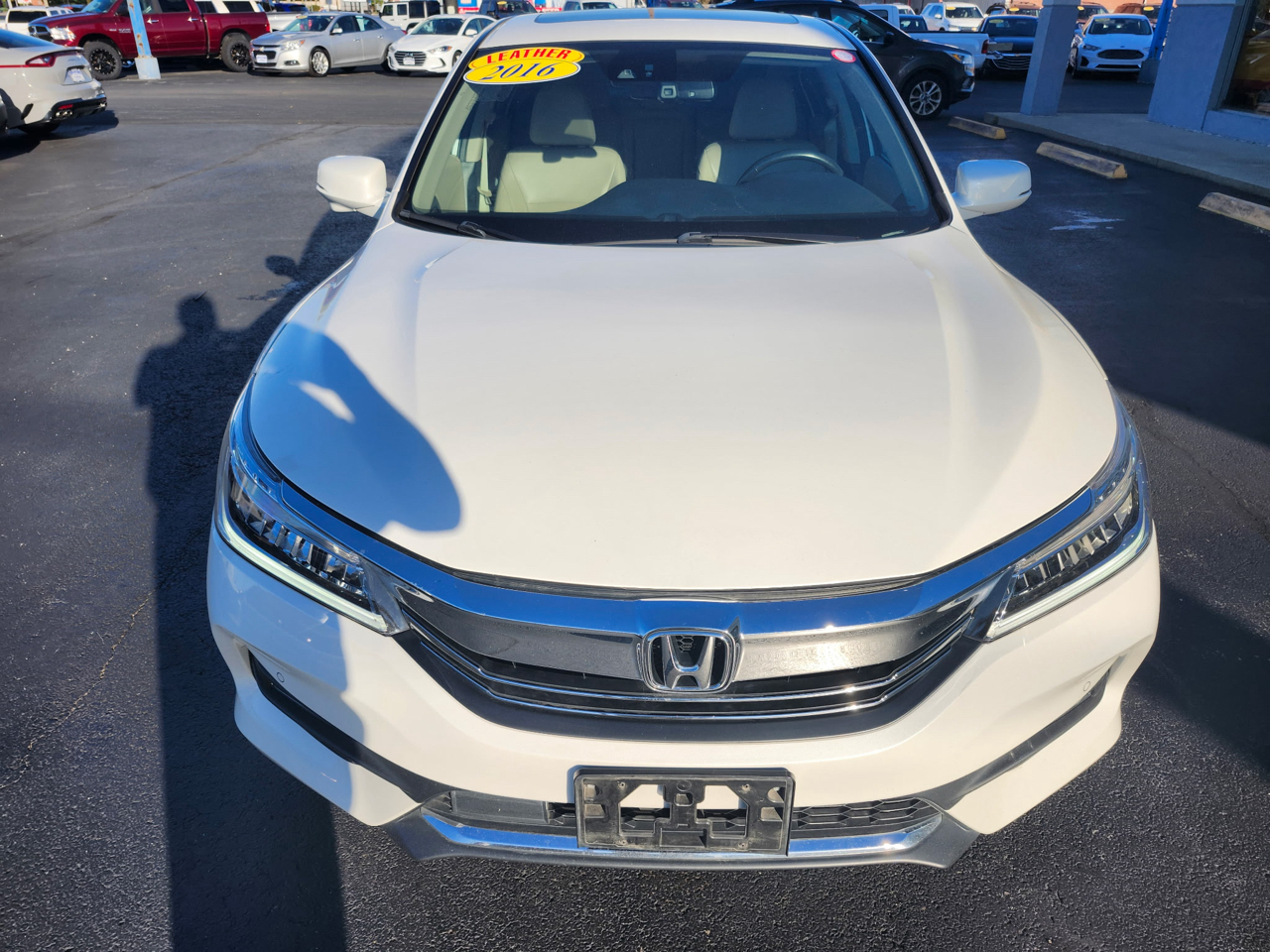 2016 Honda Accord Touring photo 3