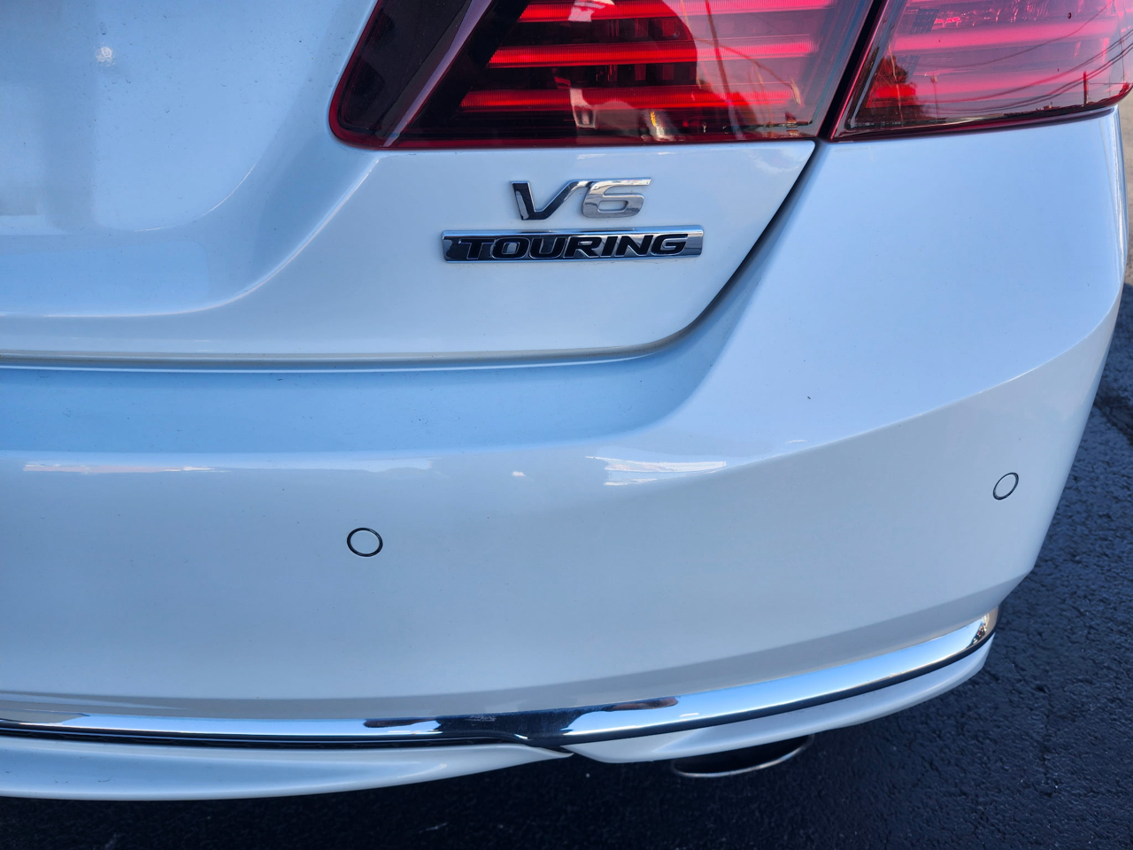 2016 Honda Accord Touring photo 4