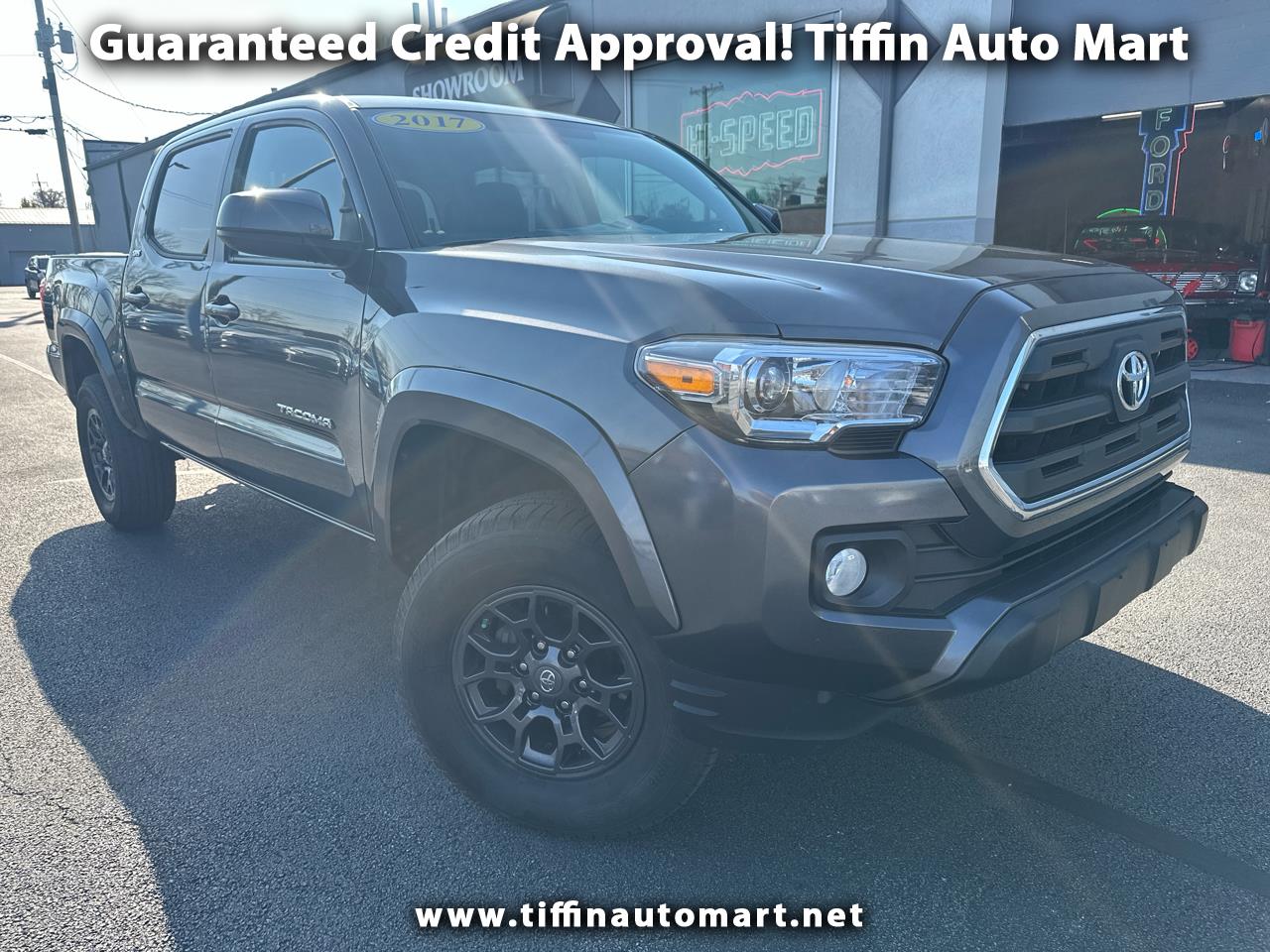 2017 Toyota Tacoma SR5 Double Cab 5' Bed V6 4x4 AT (Natl)