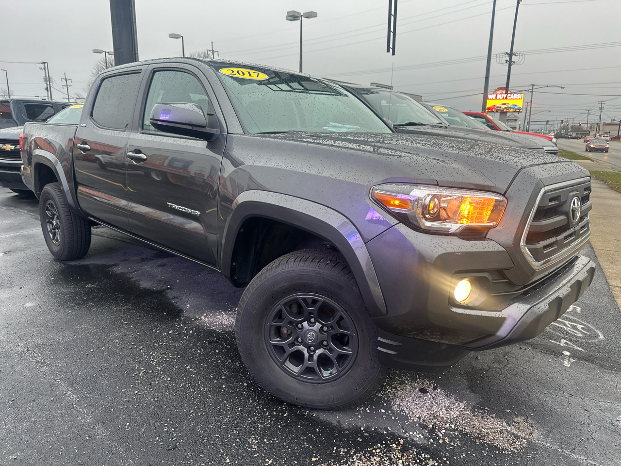 2017 Toyota Tacoma SR5 Double Cab V6 4x4 photo 2