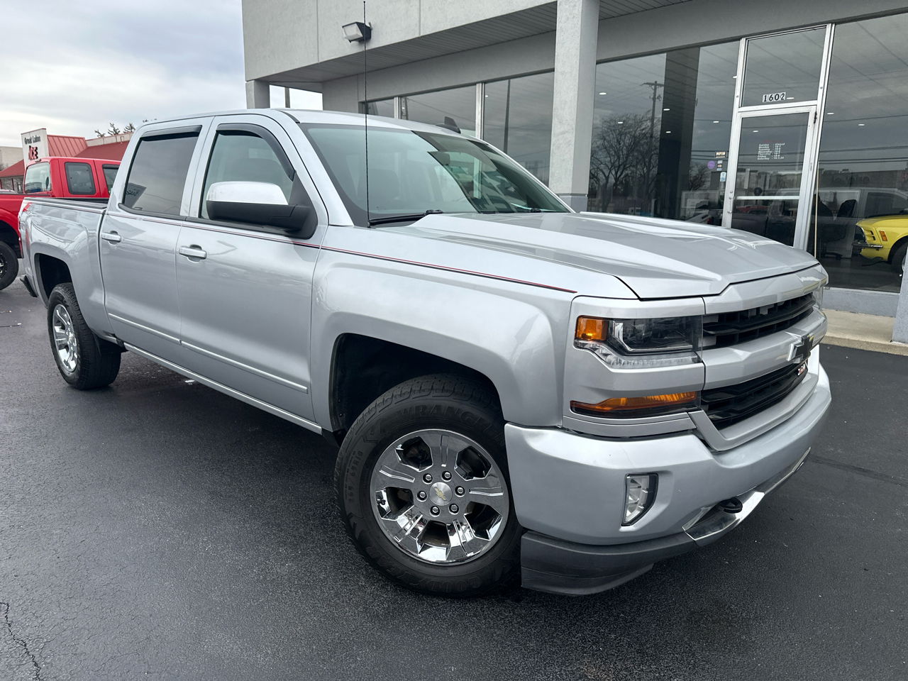 2016 Chevrolet Silverado 1500 LT Z71 photo 2
