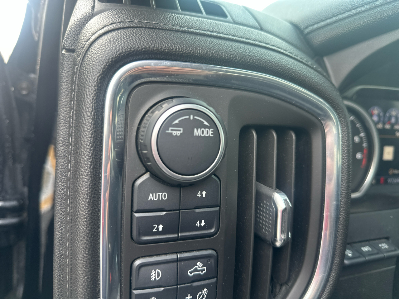 Chevrolet Silverado 1500 4WD Crew Cab 147" LT Trail Boss 2019