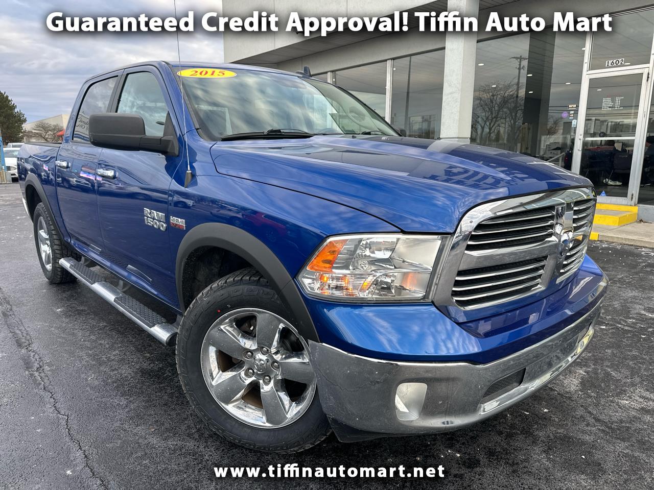 2015 RAM 1500 4WD Crew Cab 140.5" Big Horn