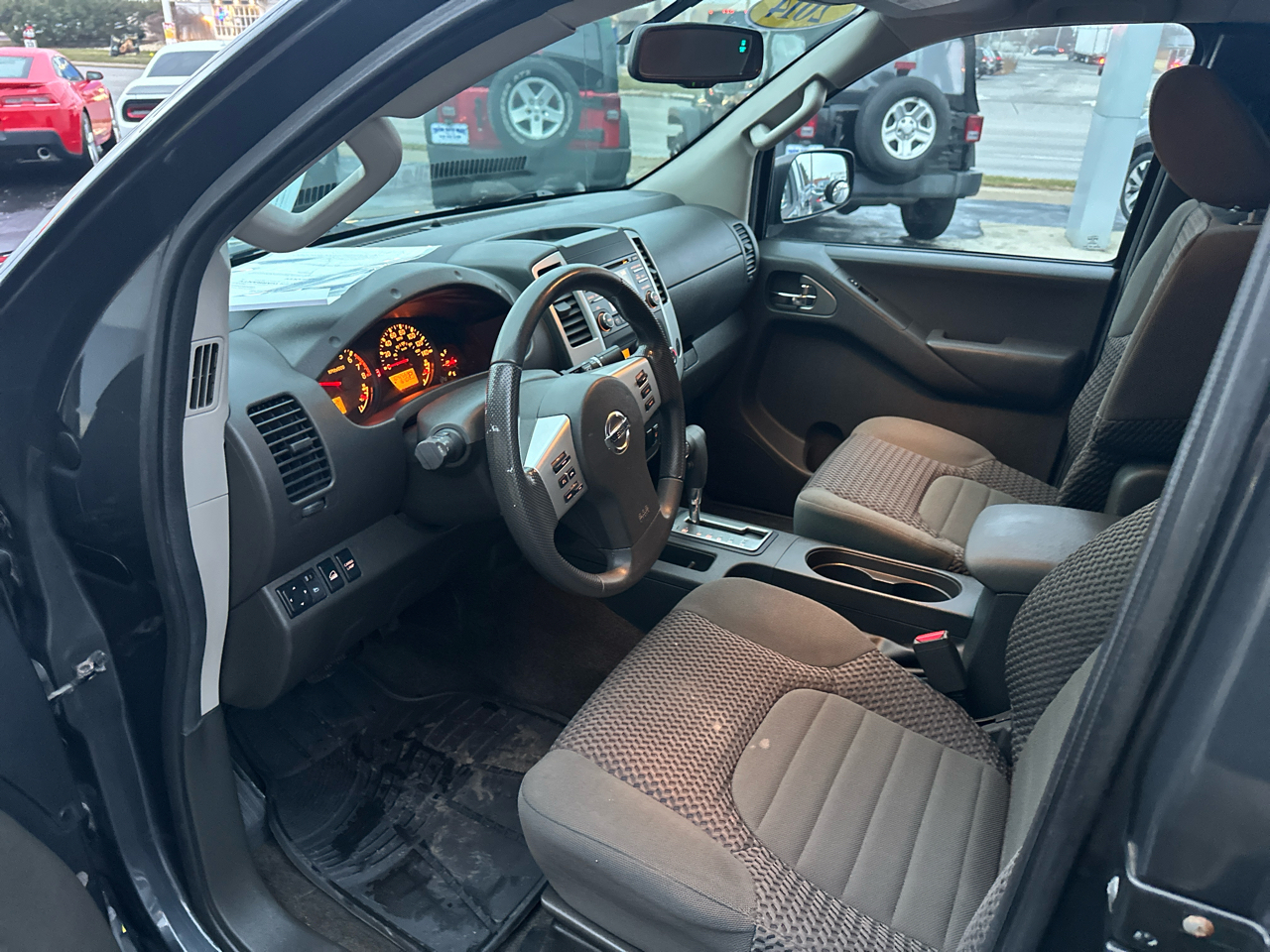 Nissan Frontier 4WD King Cab Auto SV 2014