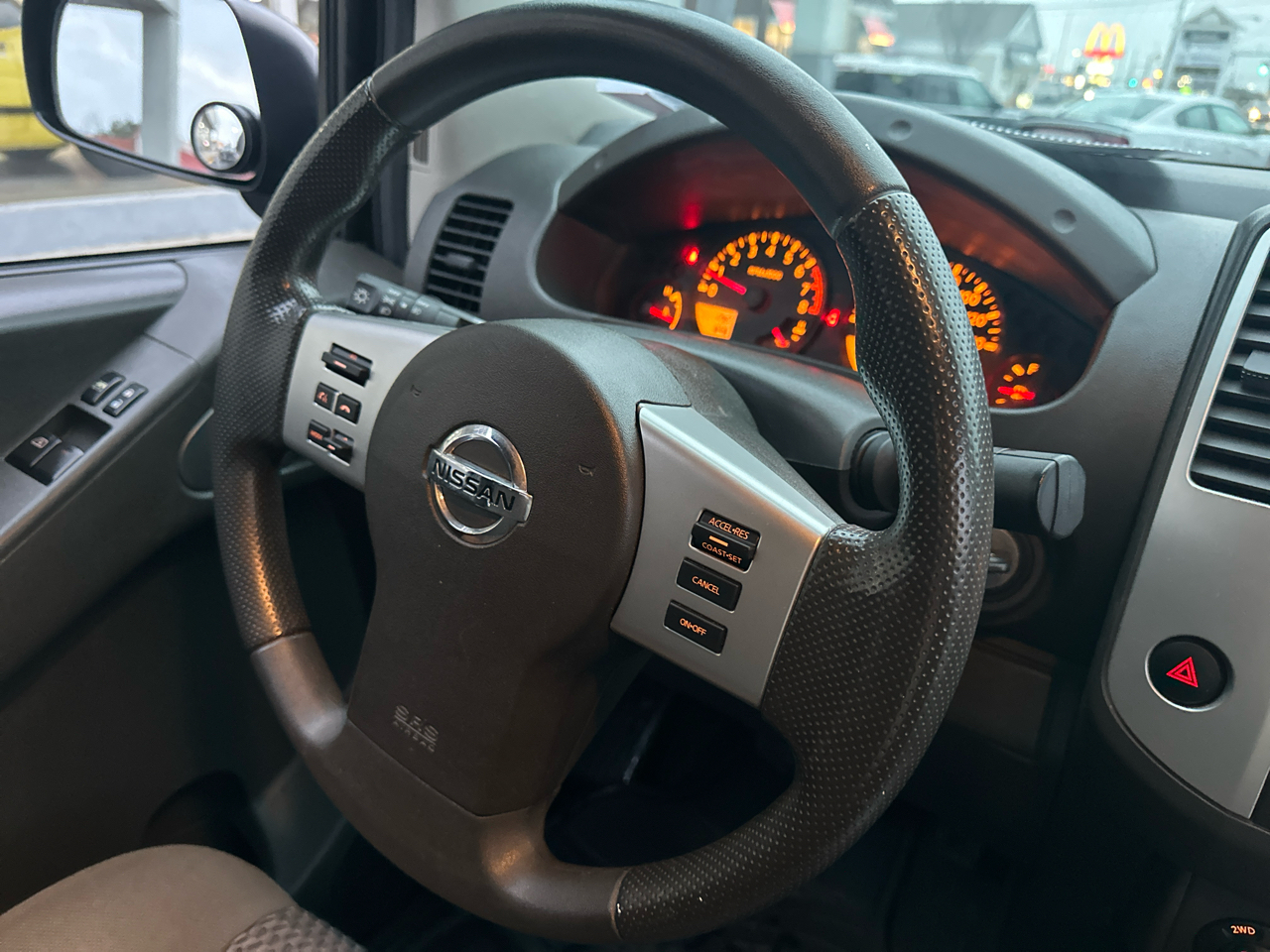 Nissan Frontier 4WD King Cab Auto SV 2014