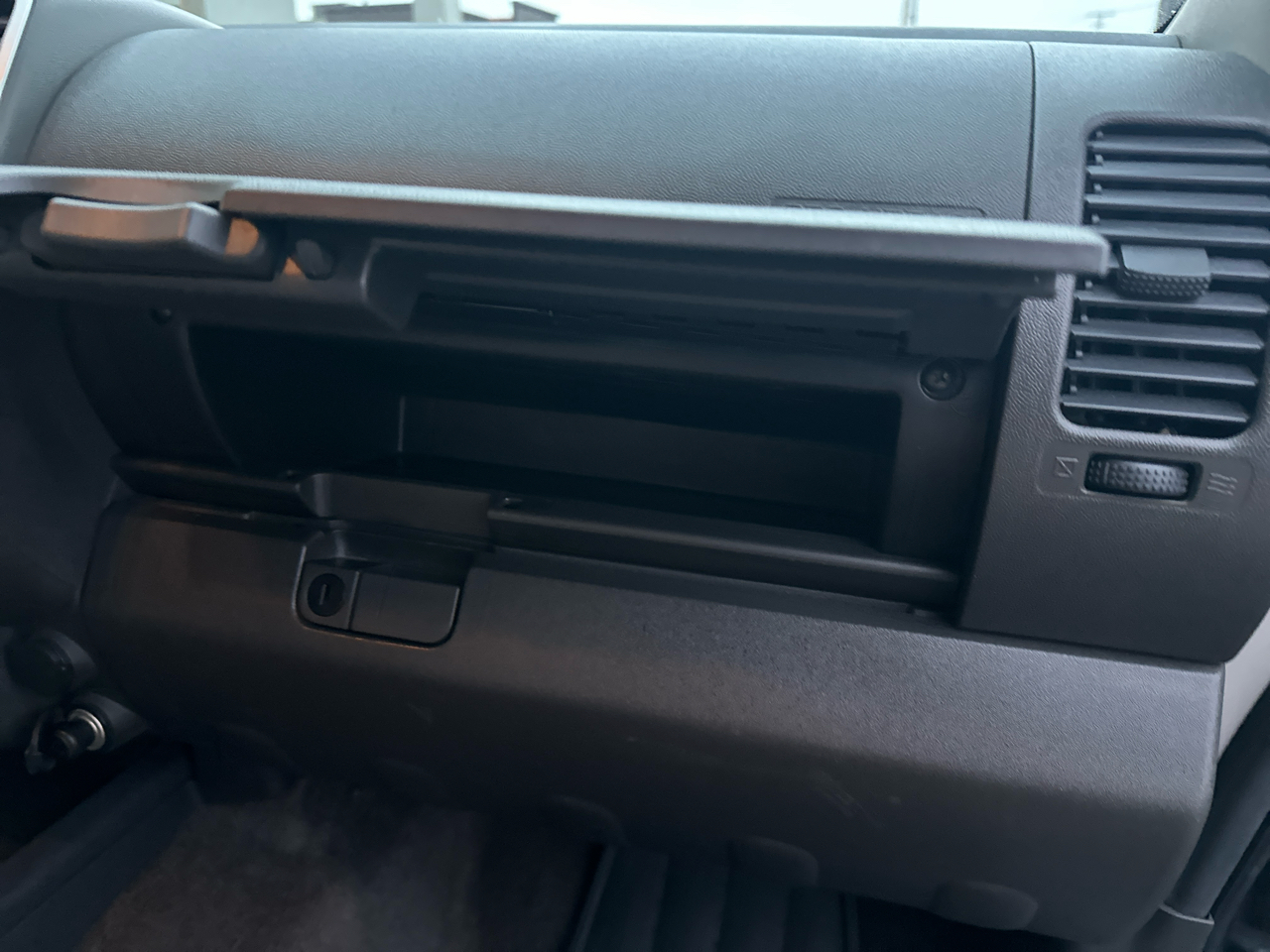 Nissan Frontier 4WD King Cab Auto SV 2014