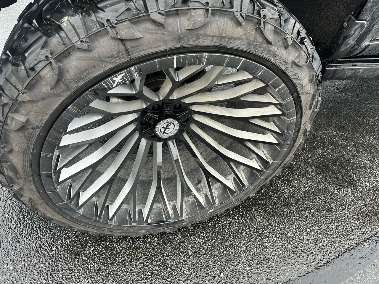 Chevrolet Silverado 1500 4WD Crew Cab 147" LTZ 2020