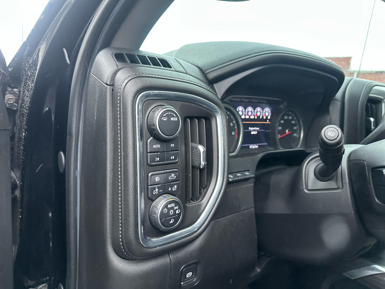 Chevrolet Silverado 1500 4WD Crew Cab 147" LTZ 2020