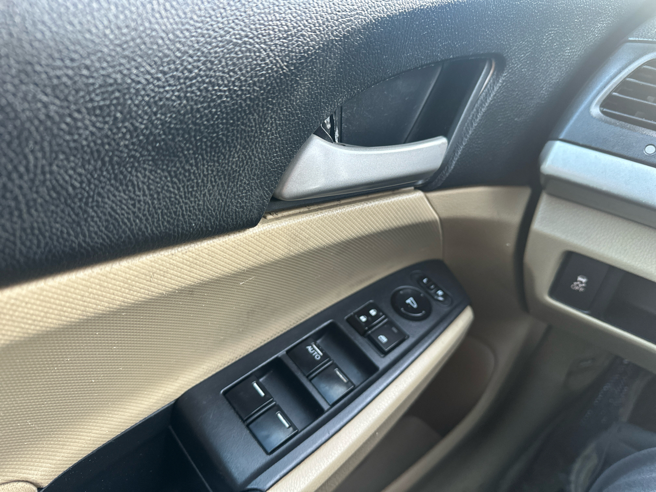 Honda Accord Sdn 4dr I4 Auto LX 2012