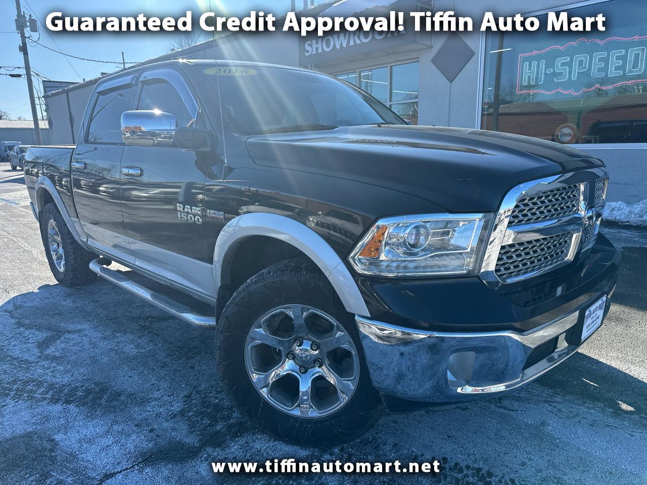 2016 RAM 1500 4WD Crew Cab 140.5" Laramie