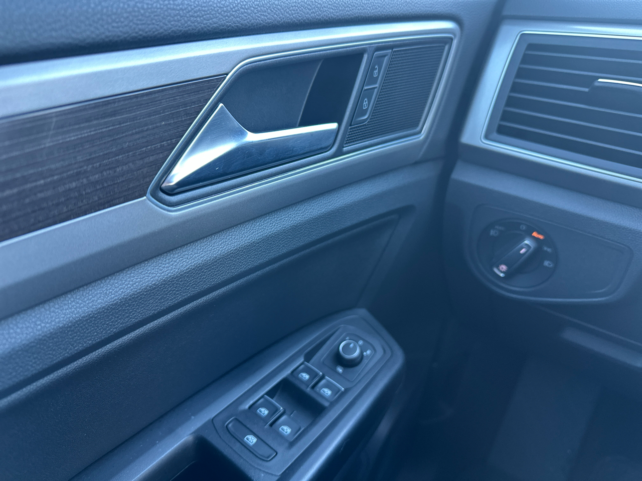 Volkswagen Atlas 3.6L V6 SE w/Technology R-Line 4MOTION 2019