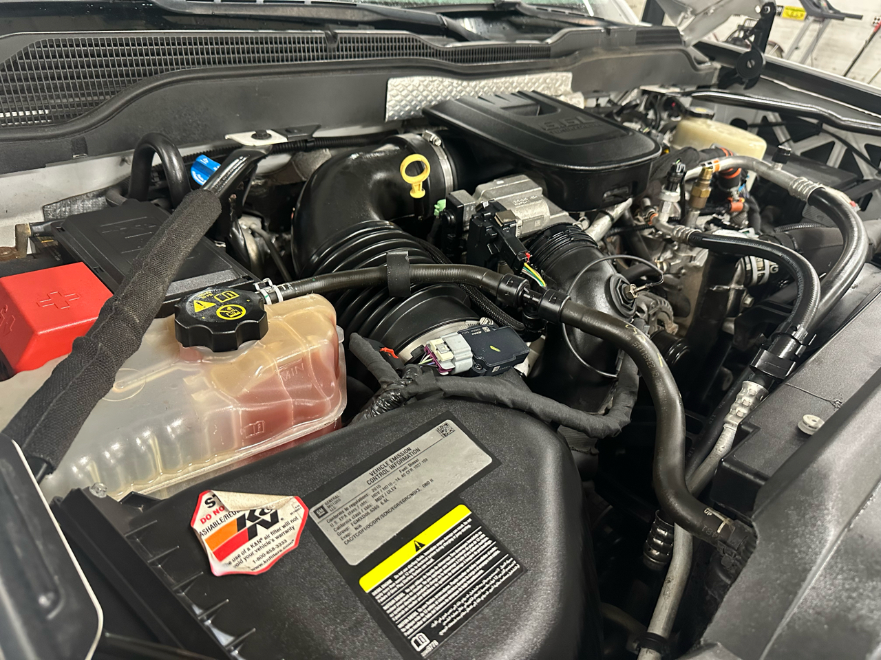 Chevrolet Silverado 3500HD Built After Aug 14  2015