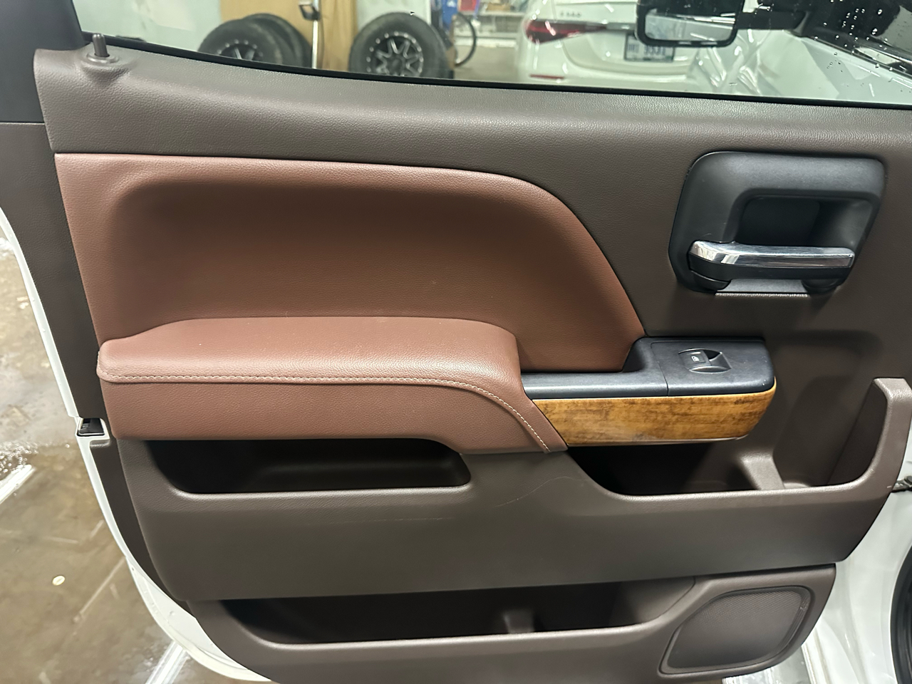 Chevrolet Silverado 3500HD Built After Aug 14  2015