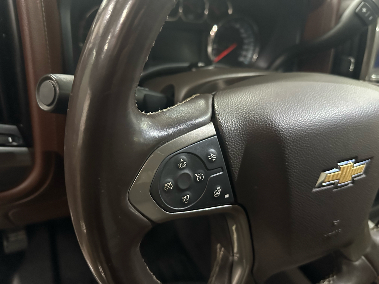 Chevrolet Silverado 3500HD Built After Aug 14  2015