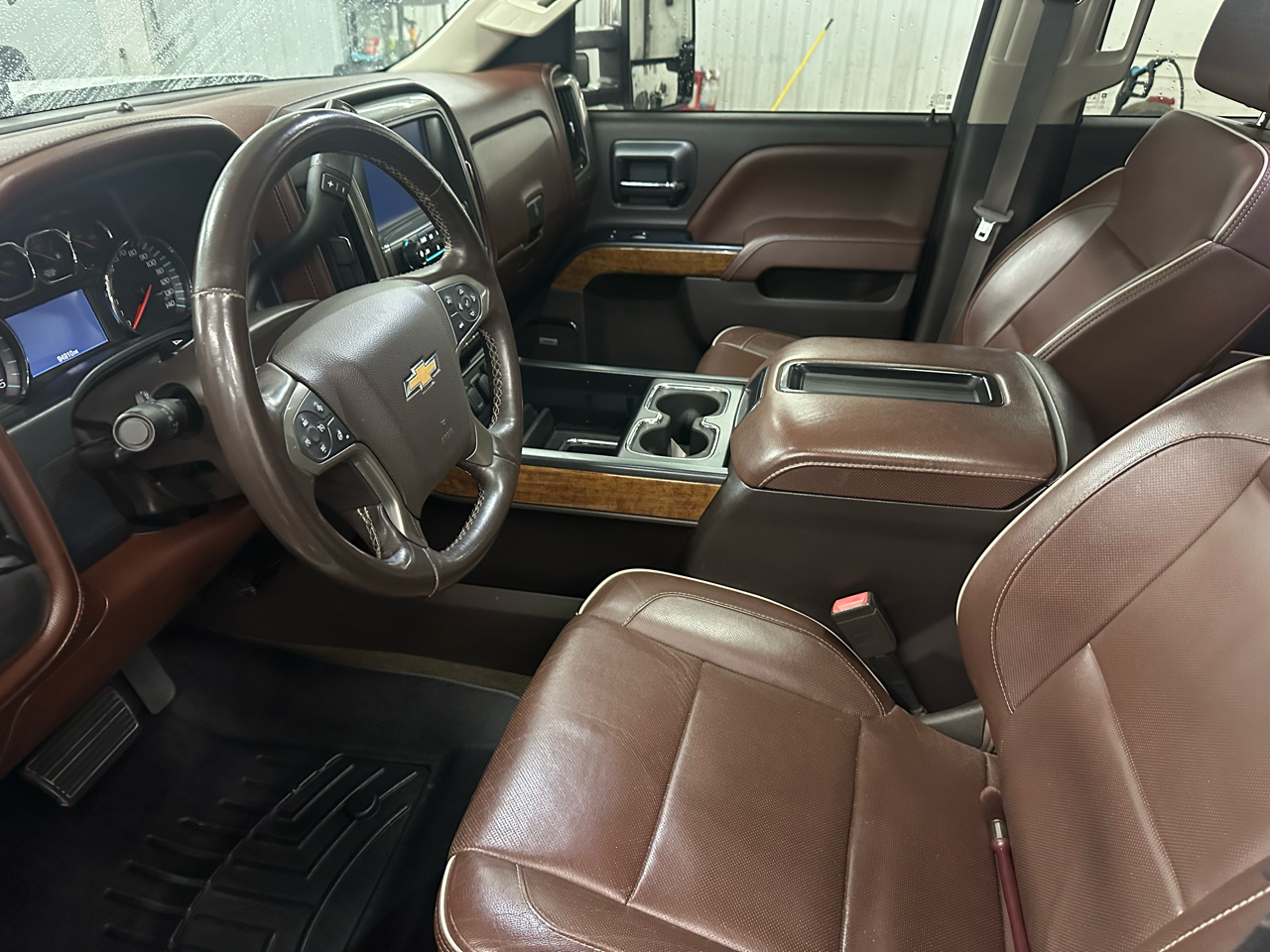 Chevrolet Silverado 3500HD Built After Aug 14  2015