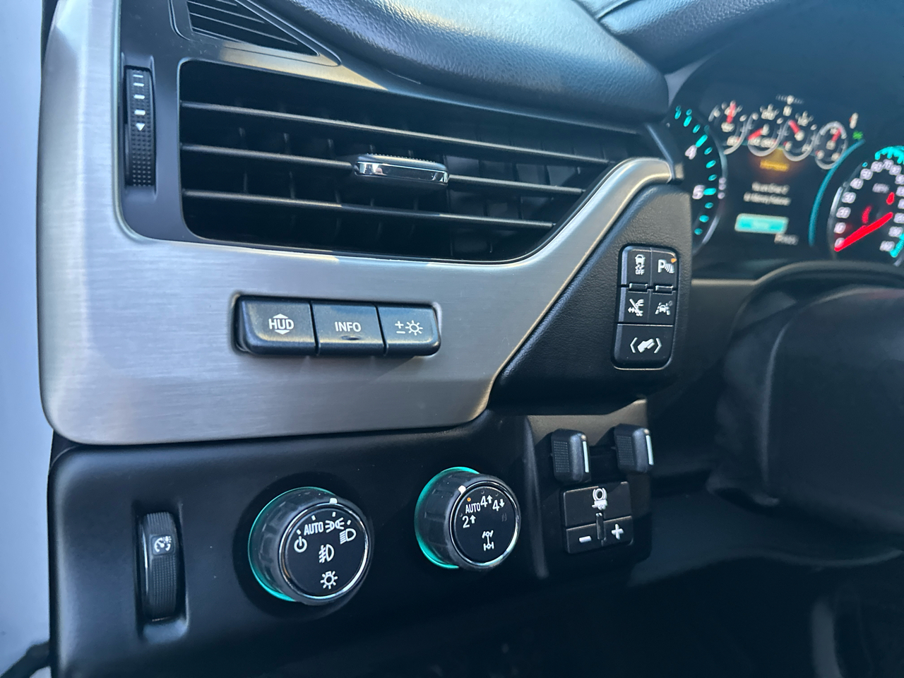 GMC Yukon 4WD 4dr Denali 2019