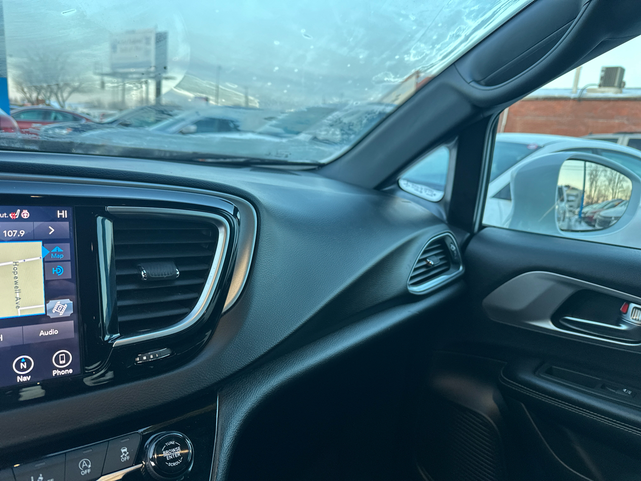 Chrysler Pacifica Touring L Plus FWD 2019