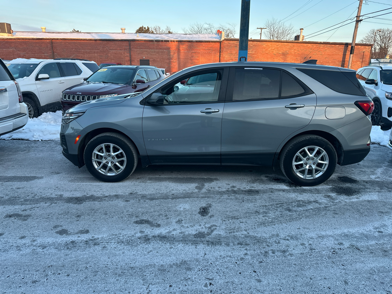 Chevrolet Equinox AWD 4dr LS w/1FL 2023