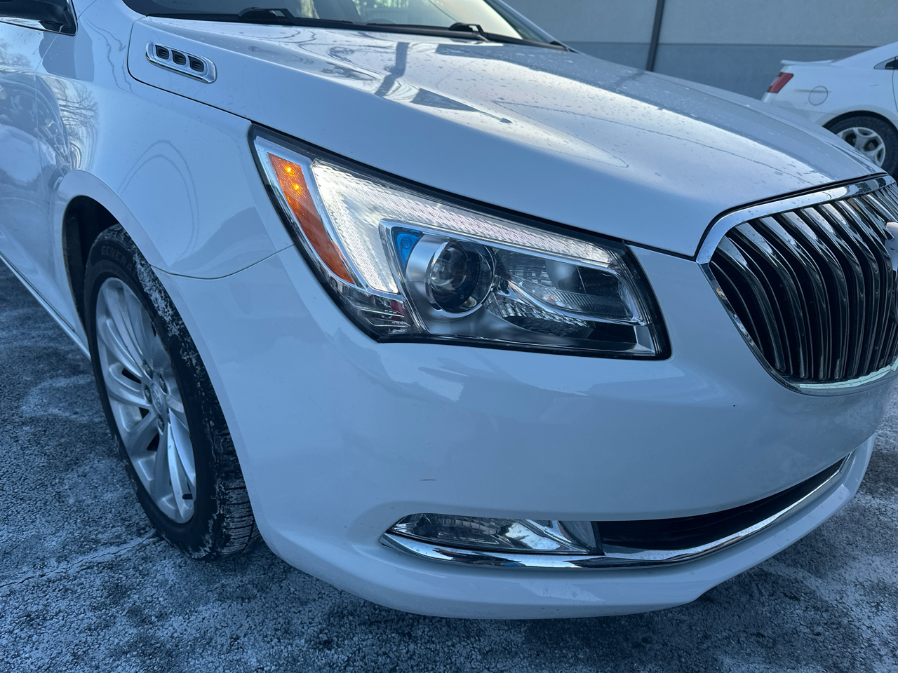 Buick LaCrosse 4dr Sdn Leather FWD 2016