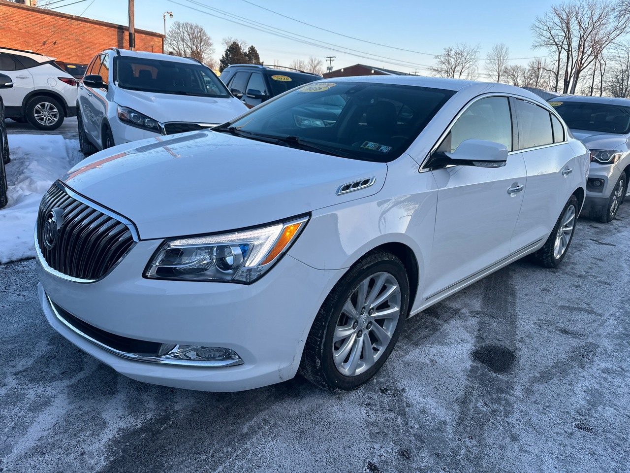 Buick LaCrosse 4dr Sdn Leather FWD 2016