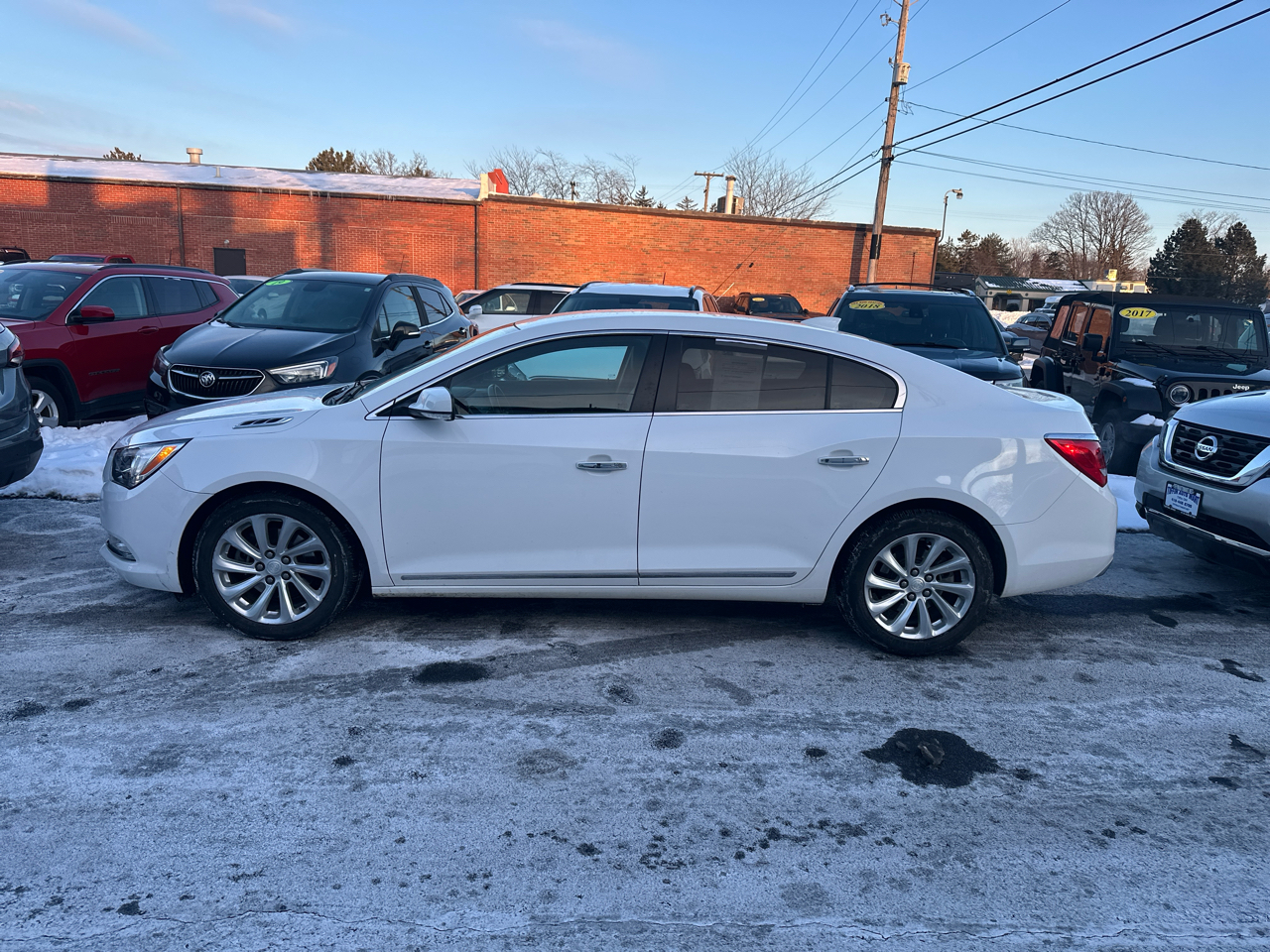Buick LaCrosse 4dr Sdn Leather FWD 2016