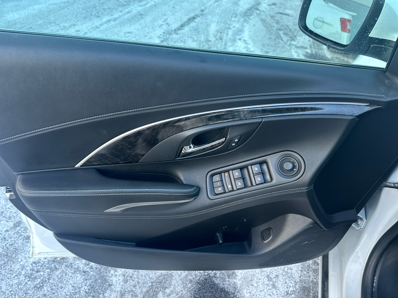 Buick LaCrosse 4dr Sdn Leather FWD 2016