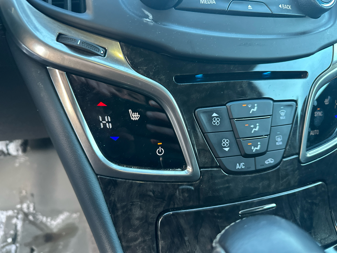 Buick LaCrosse 4dr Sdn Leather FWD 2016