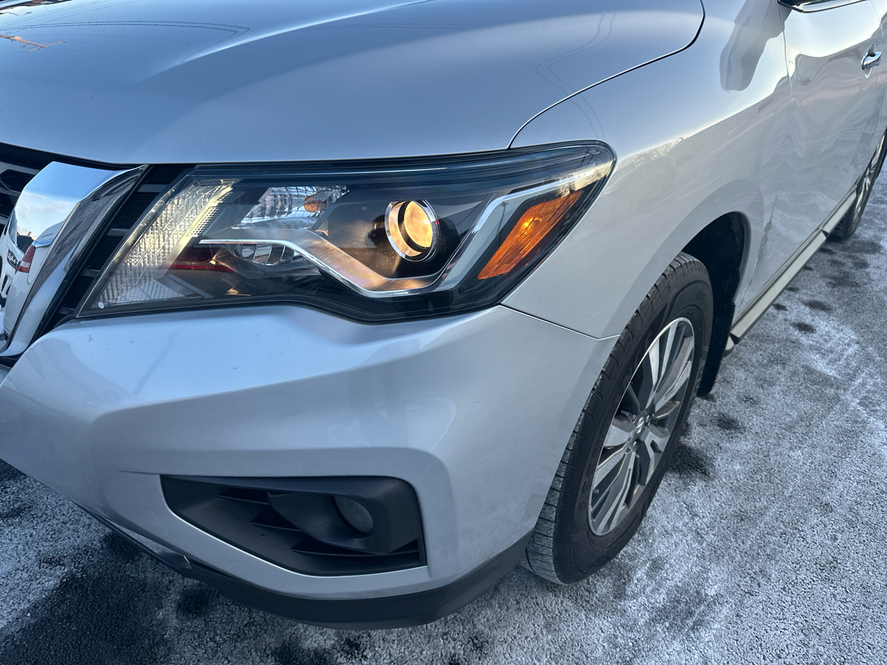 Nissan Pathfinder 4x4 SV 2017