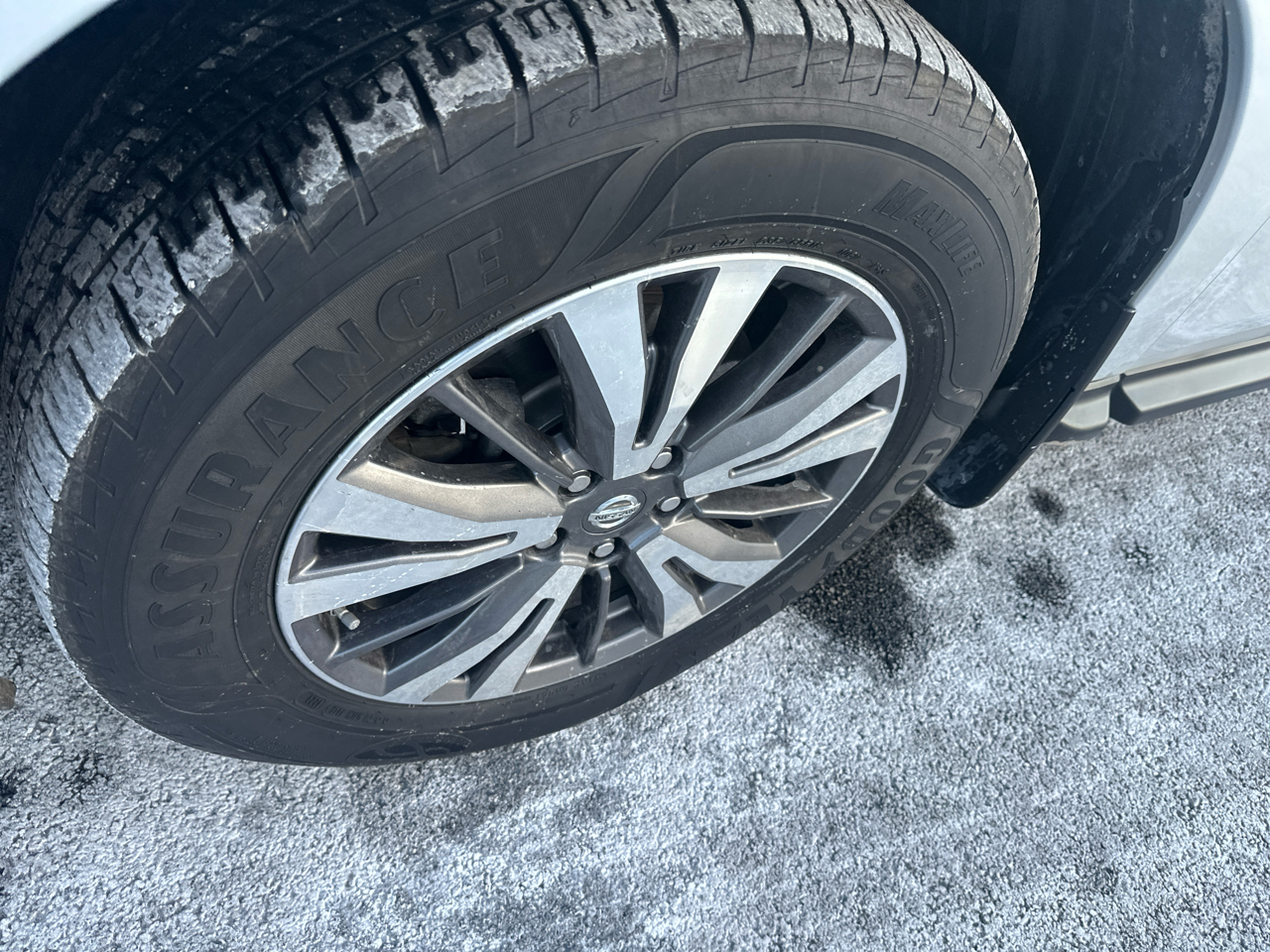 Nissan Pathfinder 4x4 SV 2017