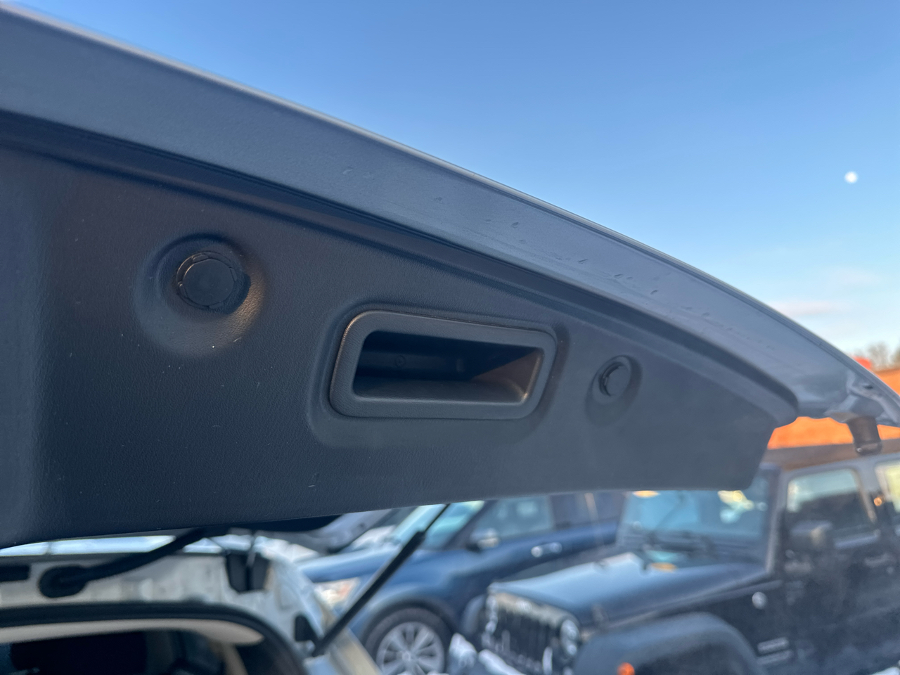 Nissan Pathfinder 4x4 SV 2017