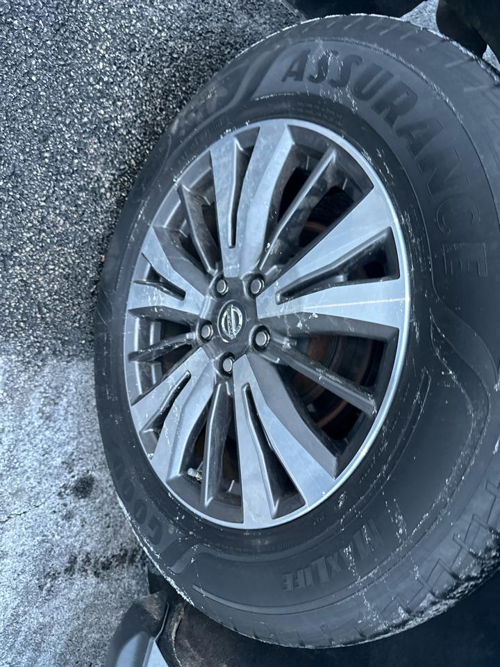 Nissan Pathfinder  2017