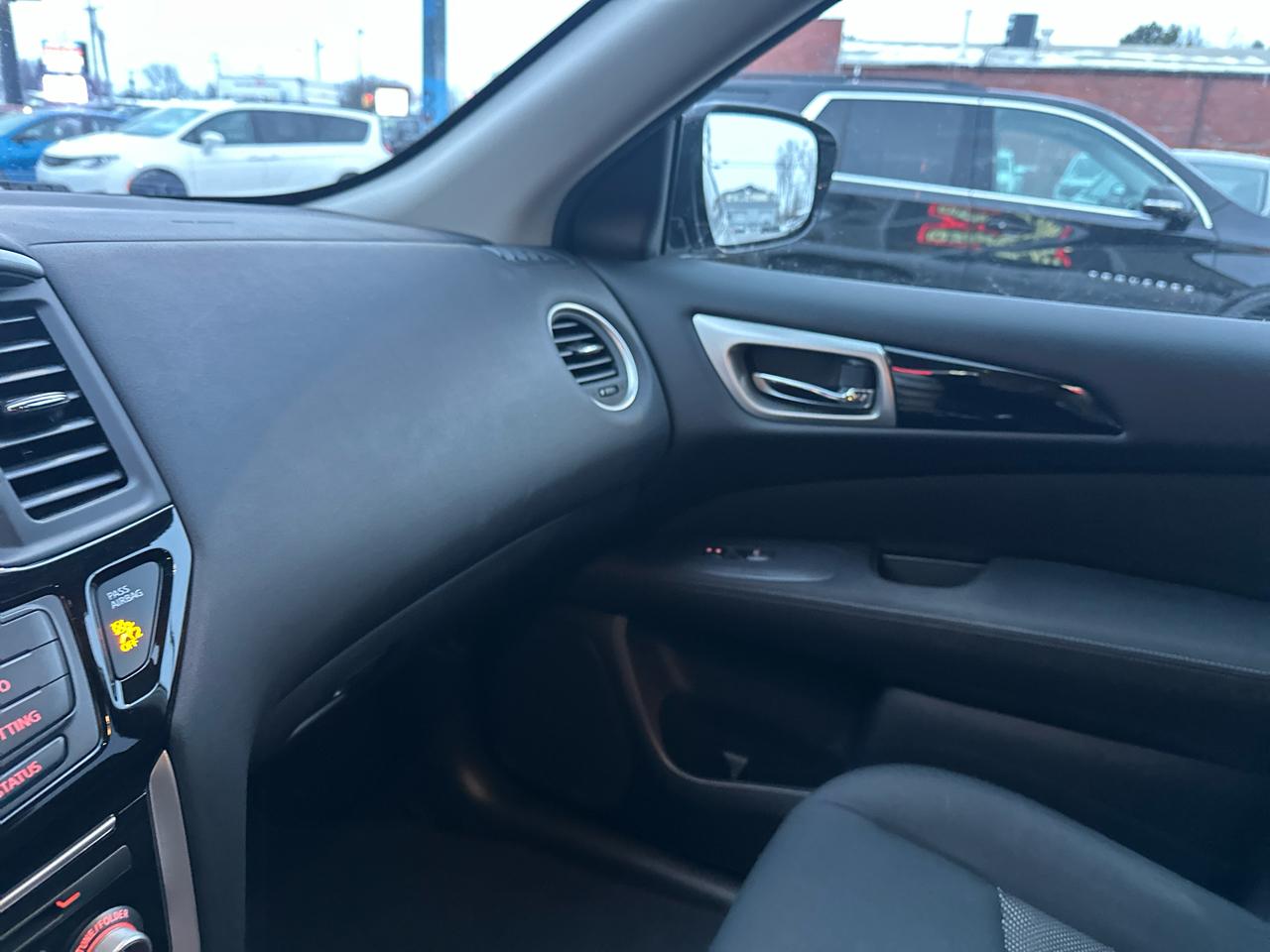 Nissan Pathfinder  2017