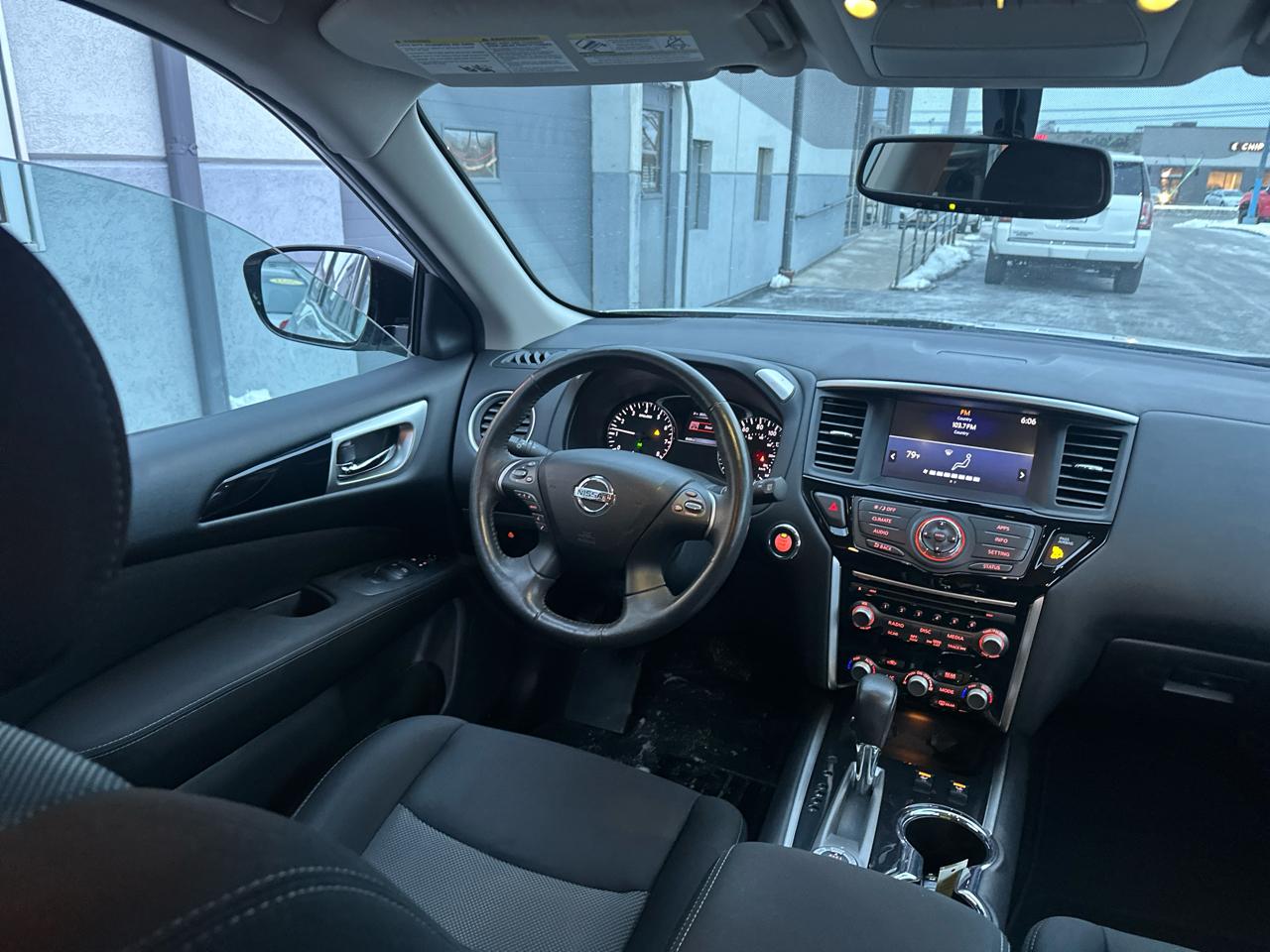 Nissan Pathfinder  2017