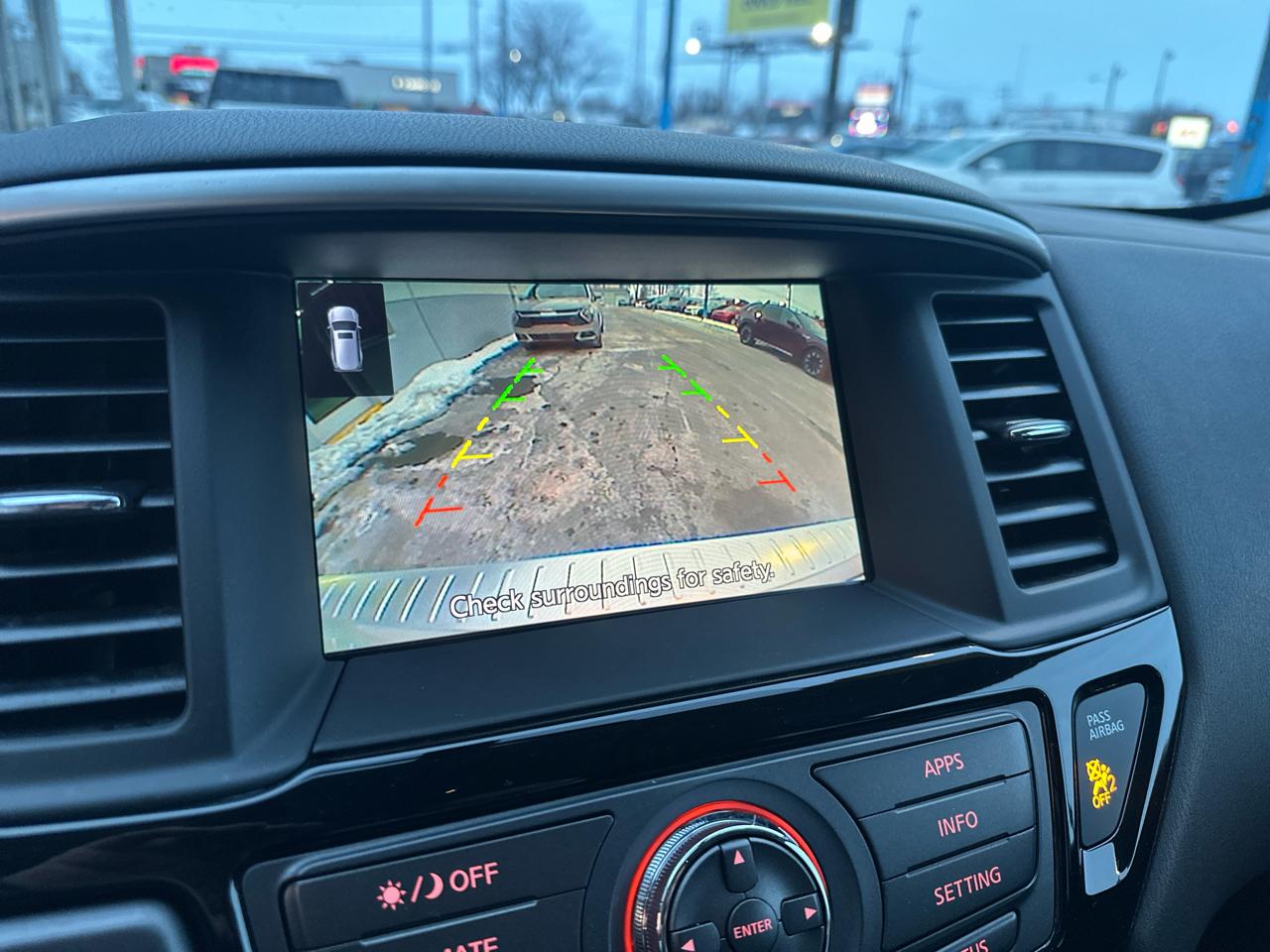 Nissan Pathfinder  2017