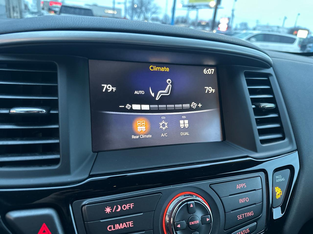 Nissan Pathfinder  2017