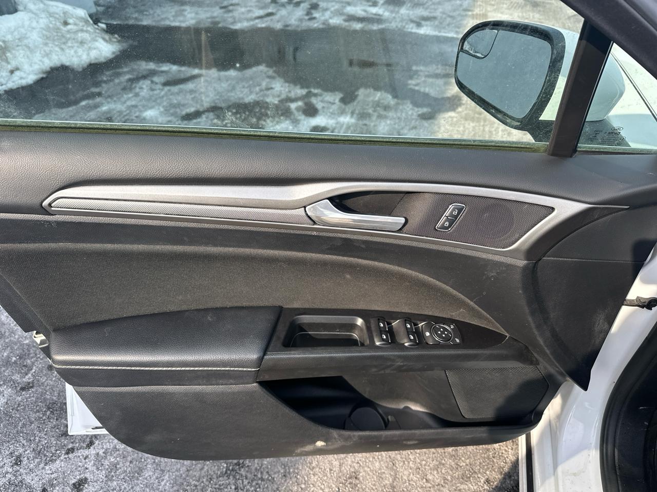 Ford Fusion SE FWD 2017