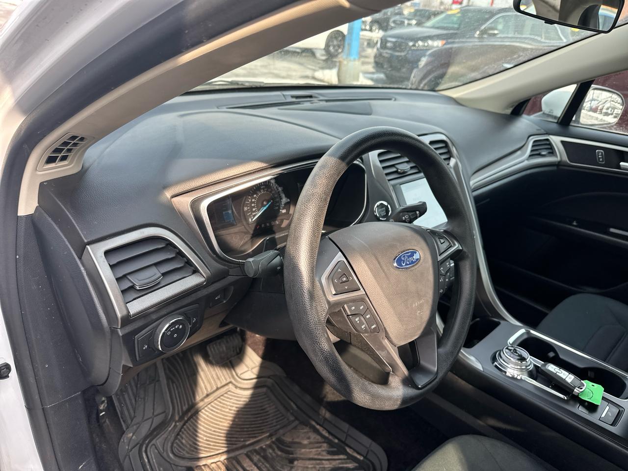 Ford Fusion SE FWD 2017