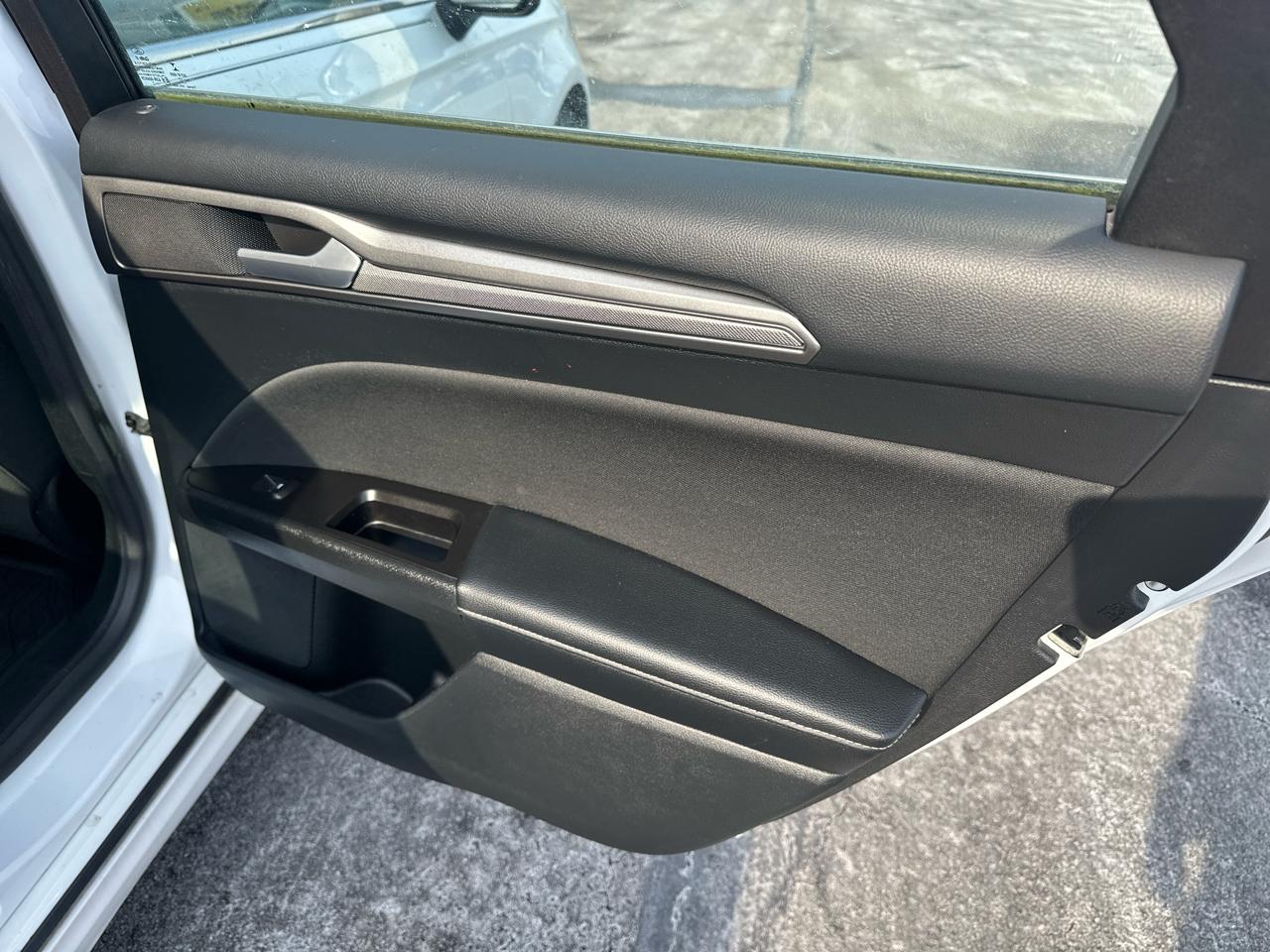 Ford Fusion SE FWD 2017