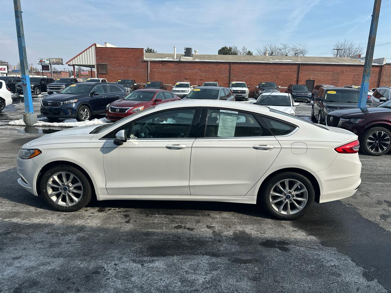 Ford Fusion SE FWD 2017