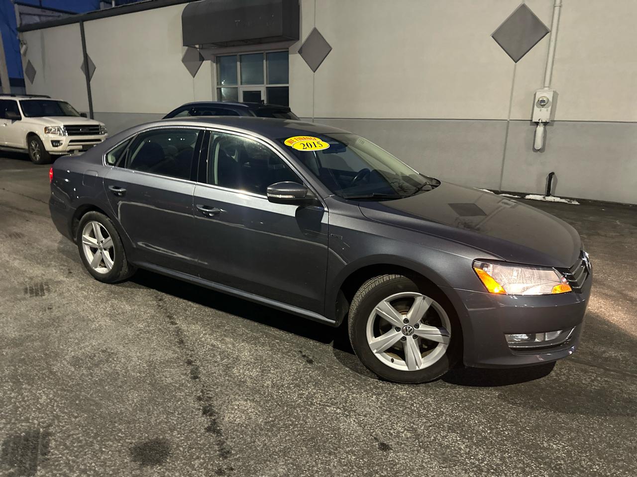 Volkswagen Passat 4dr Sdn 1.8T Auto S PZEV 2015