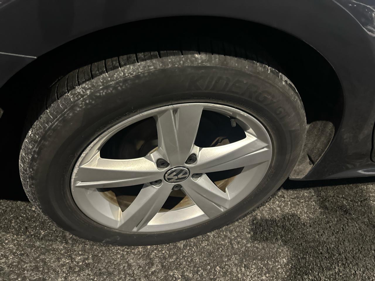 Volkswagen Passat 4dr Sdn 1.8T Auto S PZEV 2015