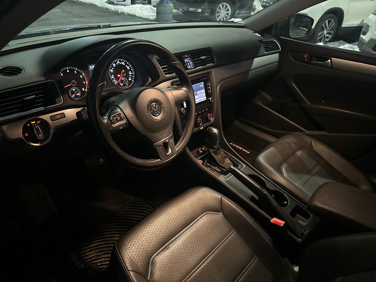 Volkswagen Passat 4dr Sdn 1.8T Auto S PZEV 2015